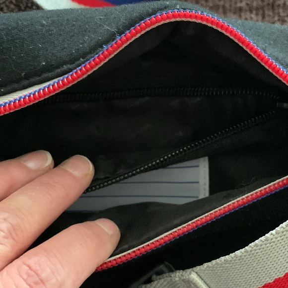 Champion brand waist bag - Picture 5 of 6